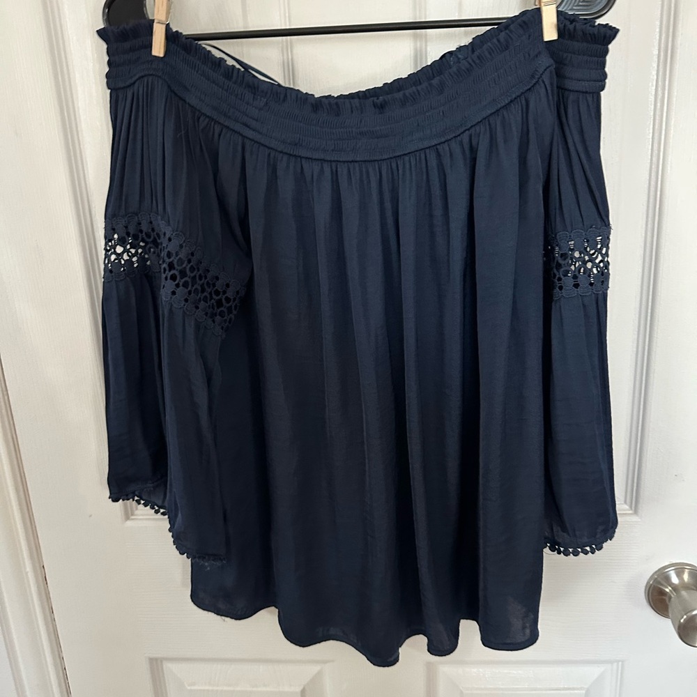 Jennifer Lopez Navy Blue Off-Shoulder Shirt